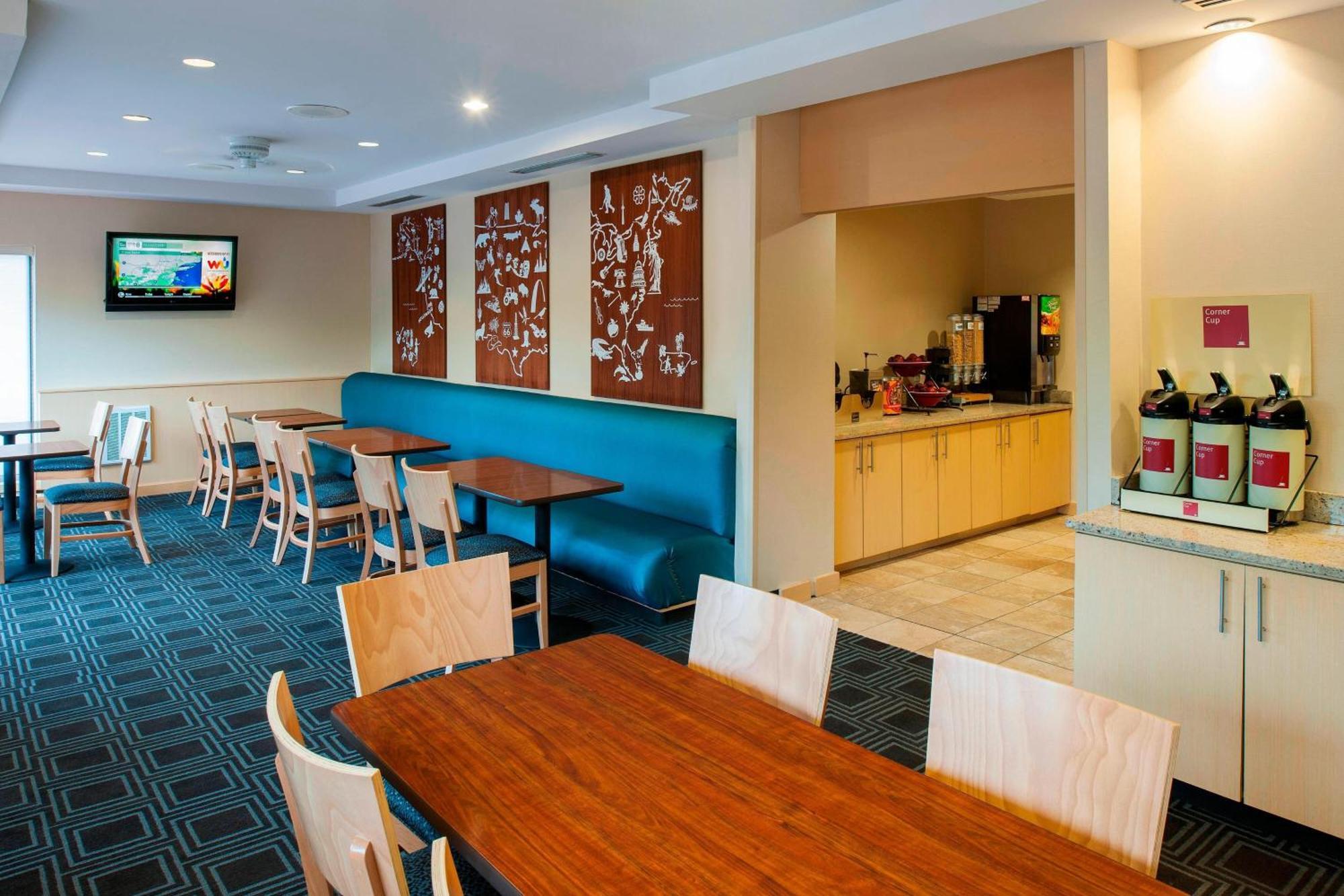Towneplace Suites By Marriott Bethlehem Easton/Lehigh Valley Hollo Экстерьер фото