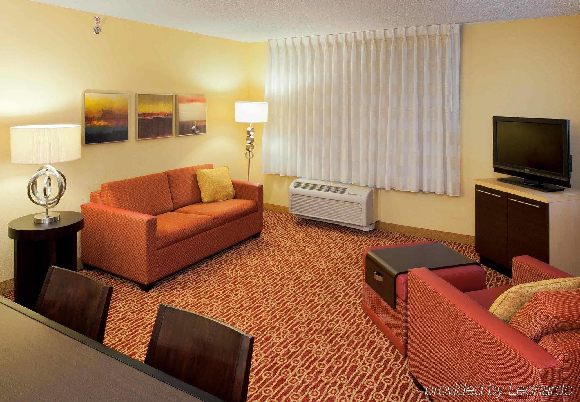 Towneplace Suites By Marriott Bethlehem Easton/Lehigh Valley Hollo Экстерьер фото